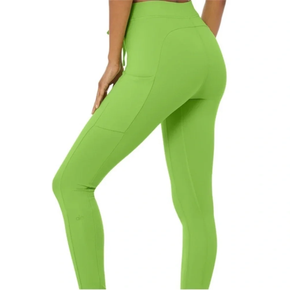 ALO Yoga 7/8 High-Waist‎ Checkpoint Leggings in Green Apple
